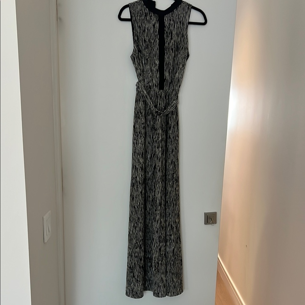 Alice + Olivia by Stacey Bendet/  Elegant Black and White Sleeveless Dress